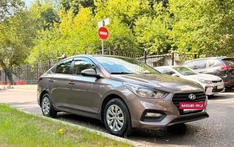 Hyundai Solaris II рестайлинг, 2018 год, 1 350 000 рублей, 27 фотография