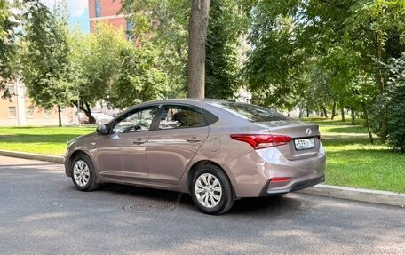 Hyundai Solaris II рестайлинг, 2018 год, 1 350 000 рублей, 34 фотография