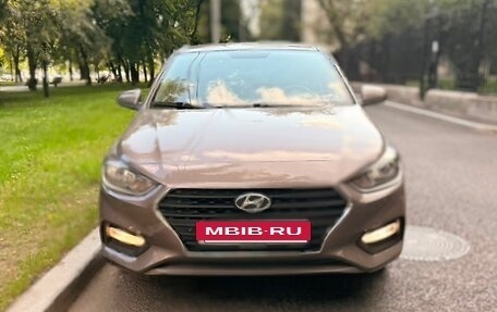 Hyundai Solaris II рестайлинг, 2018 год, 1 350 000 рублей, 36 фотография