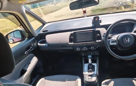 Honda Fit, 2020 год, 1 500 000 рублей, 12 фотография