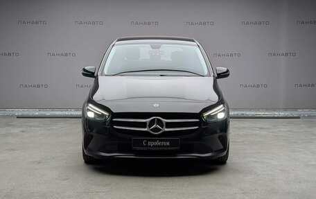Mercedes-Benz B-Класс, 2019 год, 1 995 000 рублей, 2 фотография