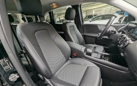 Mercedes-Benz B-Класс, 2019 год, 1 995 000 рублей, 11 фотография