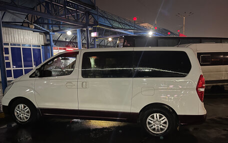 Hyundai H-1 II рестайлинг, 2016 год, 1 600 000 рублей, 3 фотография