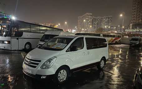 Hyundai H-1 II рестайлинг, 2016 год, 1 600 000 рублей, 4 фотография