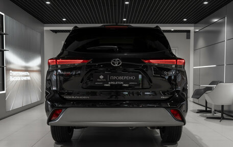 Toyota Highlander, 2026 год, 5 900 000 рублей, 6 фотография