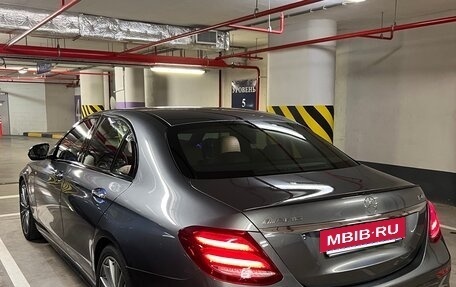 Mercedes-Benz E-Класс AMG, 2017 год, 4 150 000 рублей, 24 фотография
