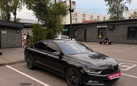 Volkswagen Passat B8 рестайлинг, 2019 год, 2 700 000 рублей, 3 фотография