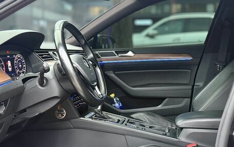 Volkswagen Passat B8 рестайлинг, 2019 год, 2 700 000 рублей, 13 фотография