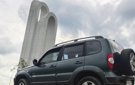 Chevrolet Niva I рестайлинг, 2013 год, 570 000 рублей, 2 фотография