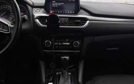 Mazda 6, 2018 год, 1 800 000 рублей, 11 фотография
