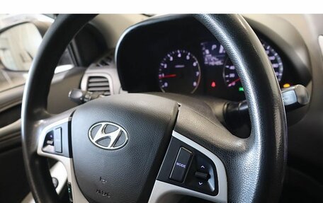 Hyundai Solaris II рестайлинг, 2011 год, 772 000 рублей, 8 фотография
