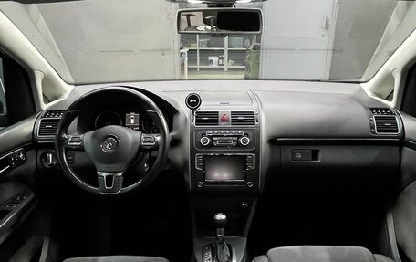Volkswagen Touran III, 2012 год, 1 550 000 рублей, 3 фотография
