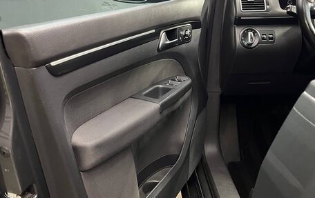 Volkswagen Touran III, 2012 год, 1 550 000 рублей, 6 фотография