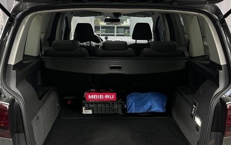 Volkswagen Touran III, 2012 год, 1 550 000 рублей, 2 фотография