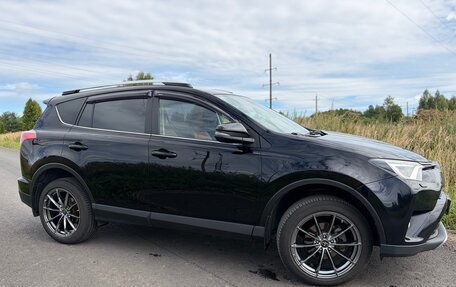 Toyota RAV4, 2018 год, 2 299 000 рублей, 3 фотография