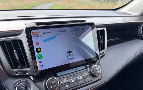 Toyota RAV4, 2018 год, 2 299 000 рублей, 7 фотография