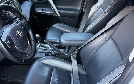 Toyota RAV4, 2018 год, 2 650 000 рублей, 6 фотография