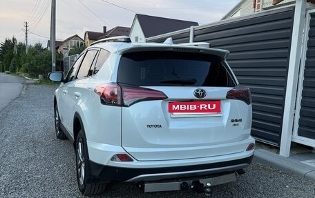 Toyota RAV4, 2018 год, 2 650 000 рублей, 3 фотография