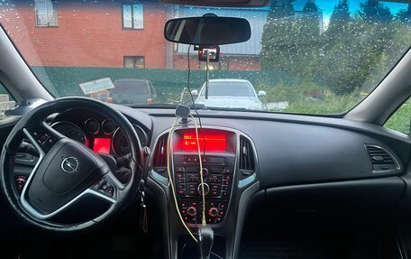 Opel Astra J, 2011 год, 630 000 рублей, 5 фотография