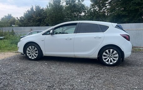 Opel Astra J, 2011 год, 630 000 рублей, 4 фотография