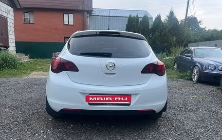 Opel Astra J, 2011 год, 630 000 рублей, 3 фотография