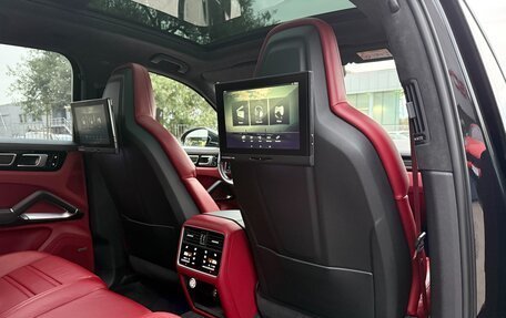 Porsche Cayenne III, 2018 год, 8 900 000 рублей, 12 фотография