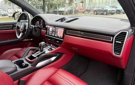Porsche Cayenne III, 2018 год, 8 900 000 рублей, 10 фотография