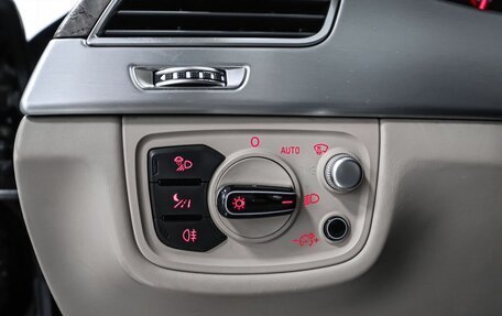 Audi A8, 2015 год, 2 990 000 рублей, 16 фотография