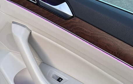 Volkswagen Passat B8 рестайлинг, 2017 год, 2 000 000 рублей, 23 фотография