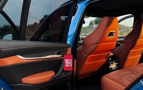 BMW X5 M, 2018 год, 5 500 000 рублей, 23 фотография