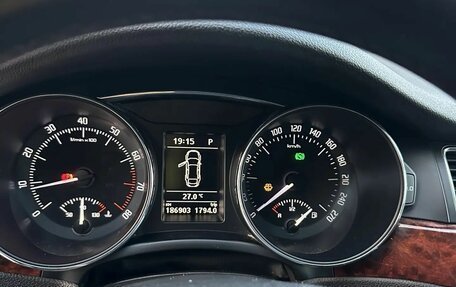 Skoda Superb III рестайлинг, 2011 год, 1 100 000 рублей, 10 фотография