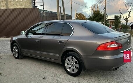 Skoda Superb III рестайлинг, 2011 год, 1 100 000 рублей, 2 фотография