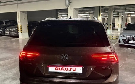 Volkswagen Tiguan II, 2017 год, 2 400 000 рублей, 3 фотография