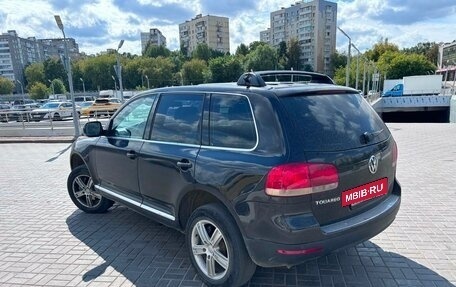 Volkswagen Touareg III, 2005 год, 900 000 рублей, 4 фотография