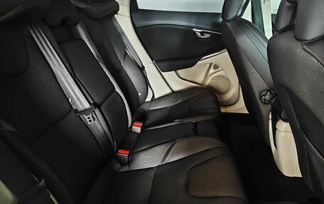Volvo V40 II рестайлинг, 2013 год, 985 000 рублей, 10 фотография