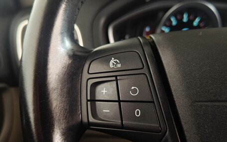 Volvo V40 II рестайлинг, 2013 год, 985 000 рублей, 14 фотография