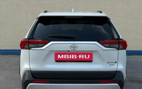 Toyota RAV4, 2024 год, 3 570 000 рублей, 4 фотография