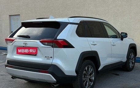 Toyota RAV4, 2024 год, 3 570 000 рублей, 5 фотография