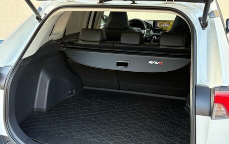 Toyota RAV4, 2024 год, 3 570 000 рублей, 21 фотография
