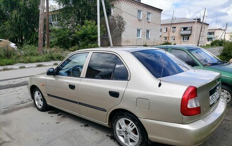 Hyundai Accent II, 2005 год, 290 000 рублей, 3 фотография