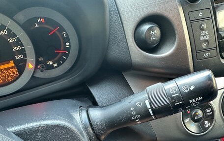 Toyota RAV4, 2011 год, 999 000 рублей, 35 фотография