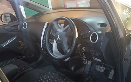 Mitsubishi Colt VI рестайлинг, 2010 год, 700 000 рублей, 8 фотография