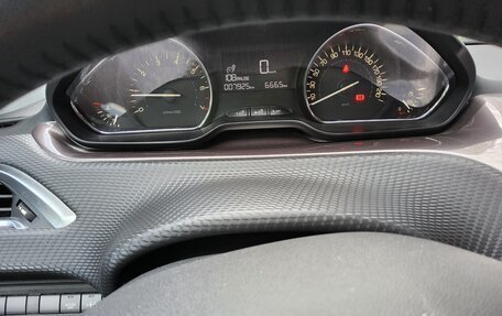 Peugeot 2008 II, 2014 год, 1 300 000 рублей, 2 фотография