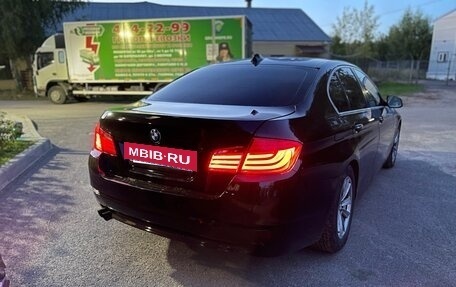 BMW 5 серия, 2011 год, 1 350 000 рублей, 2 фотография