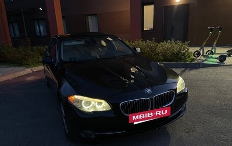 BMW 5 серия, 2011 год, 1 350 000 рублей, 5 фотография