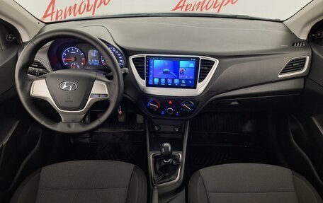Hyundai Solaris II рестайлинг, 2017 год, 925 000 рублей, 9 фотография