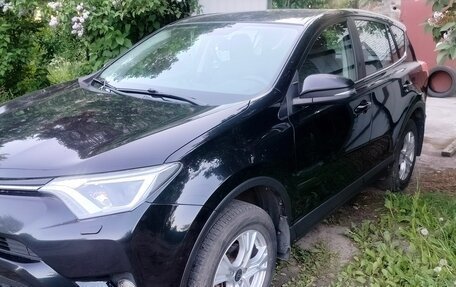Toyota RAV4, 2017 год, 2 500 000 рублей, 4 фотография
