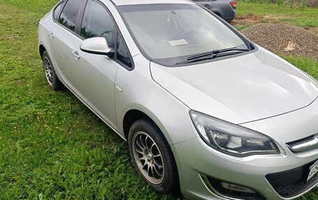 Opel Astra J, 2014 год, 810 000 рублей, 2 фотография