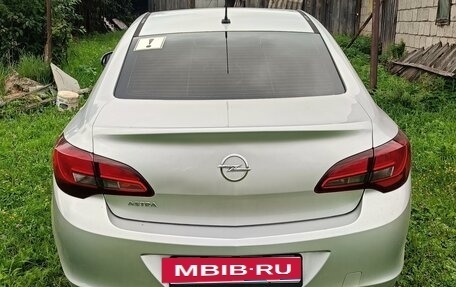Opel Astra J, 2014 год, 810 000 рублей, 4 фотография