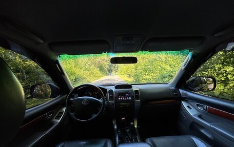 Toyota Land Cruiser Prado 120 рестайлинг, 2003 год, 2 200 000 рублей, 10 фотография